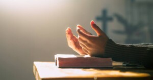 Il Rosario dei Bambini Abbandonati. Guardare i Figli con gli occhi di Gesù